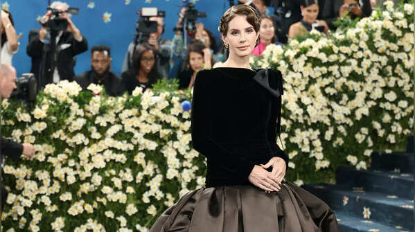 Lana Del Rey’s ethereal updo fantasy