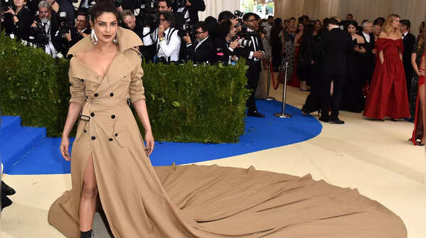Priyanka breaks boundaries