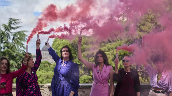 Pink smoke for equality