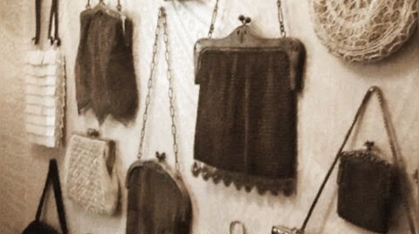 Antique vs Vintage
