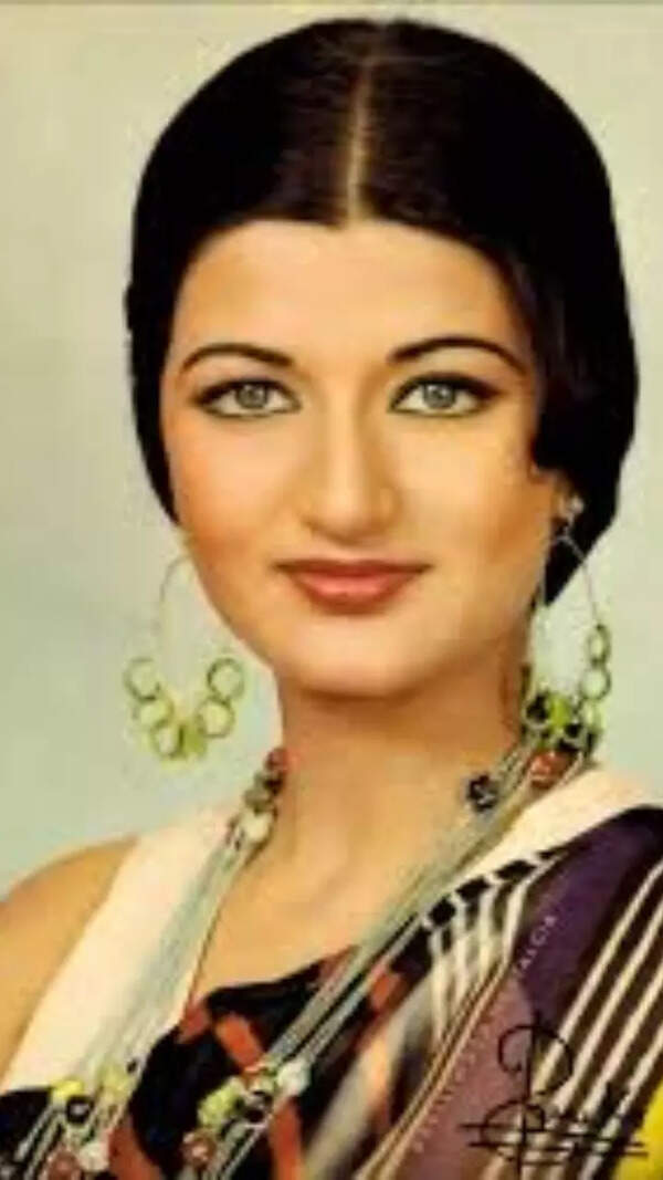 sarika Stills