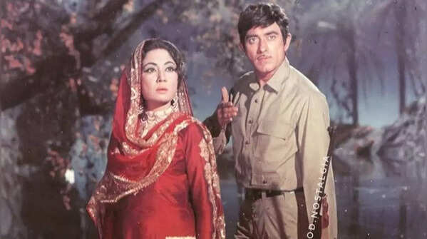 Early Life and Entry into Films