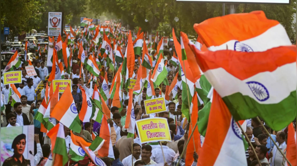 Locals join Tiranga Rally in Prayagraj