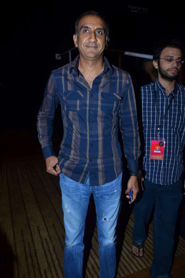 Milan Luthria Photos