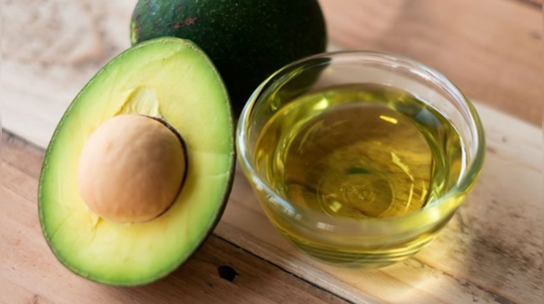 Avocado and almond oil serum