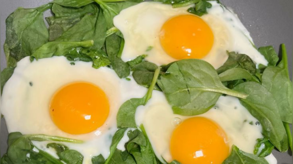 Spinach and egg hair treatment