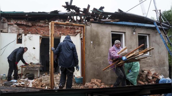 Homes hit in relentless air strikes