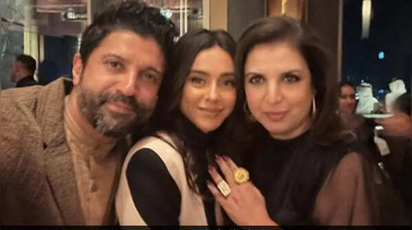 Farhan Akhtar & Farah Khan – First Cousins
