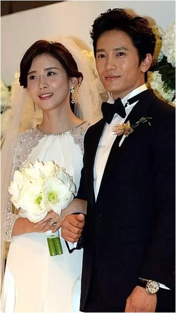 Ji Sung Photos