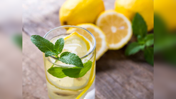 Mint and lemon sharbat
