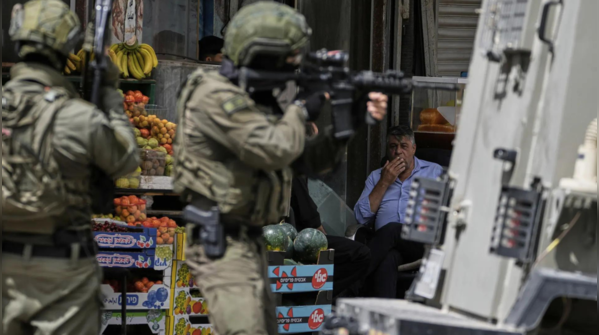 <strong>Gunfires create chaos</strong>