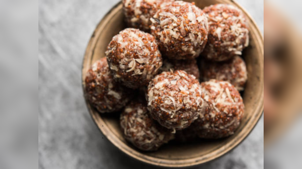 Sprinkle into laddoos or energy bites
