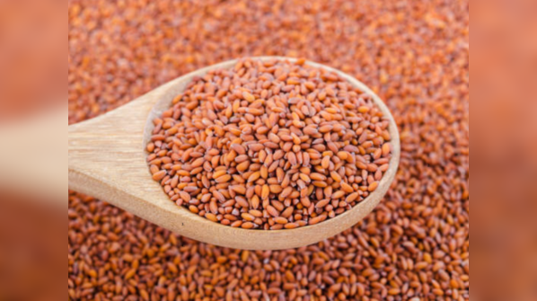 3 ways to use garden cress seeds (halim) for stronger hair and bones