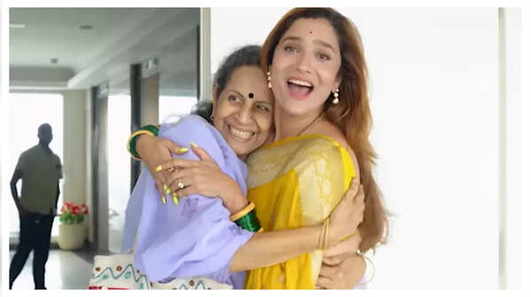 Ankita welcomed the special guest - Usha Nadkarni