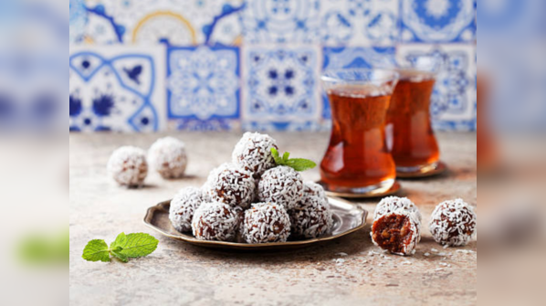 Steamed date-coconut bites