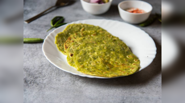Avocado thepla or roti rolls