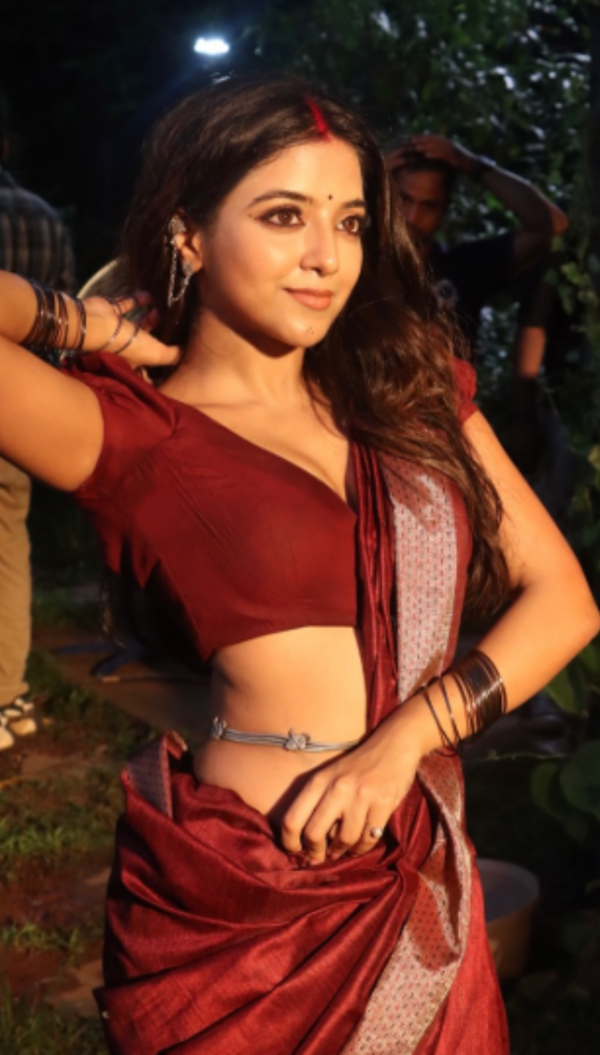 Khushi Dubey