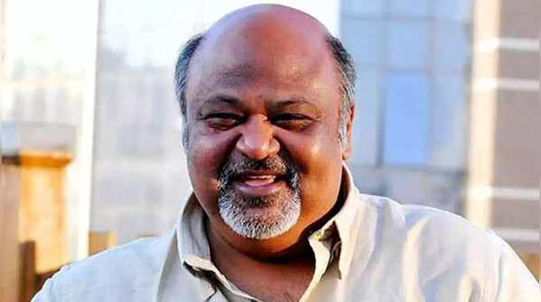 Saurabh Shukla as Justice Tripathi – Jolly LLB (2013)