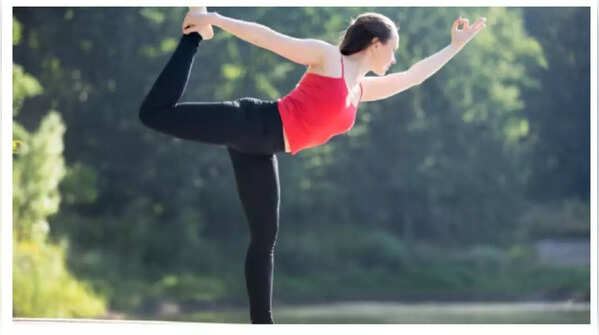 Dancer’s Pose (Natarajasana)