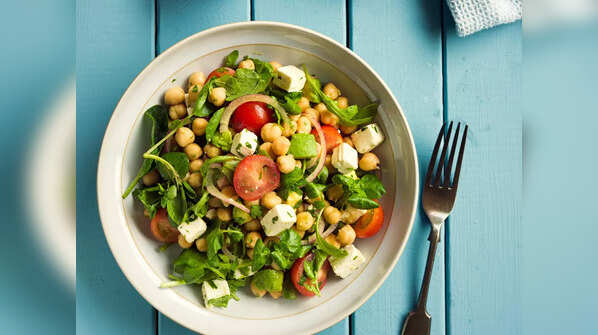 Chickpea, tomato and onion salad