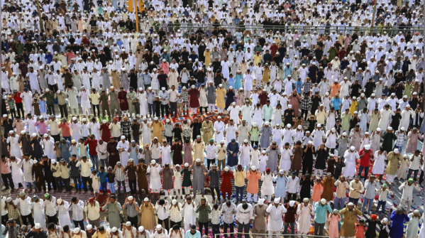 Sea of devotees offered Eid prayers in Jaipur