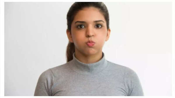5 Yoga asanas for reducing face fat