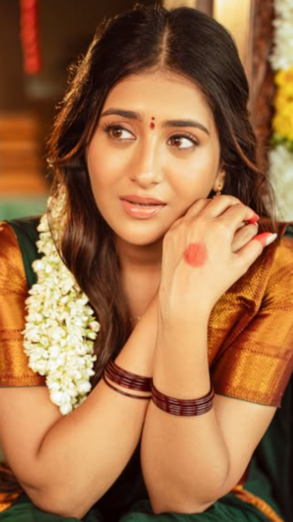 Raashi Singh Photos