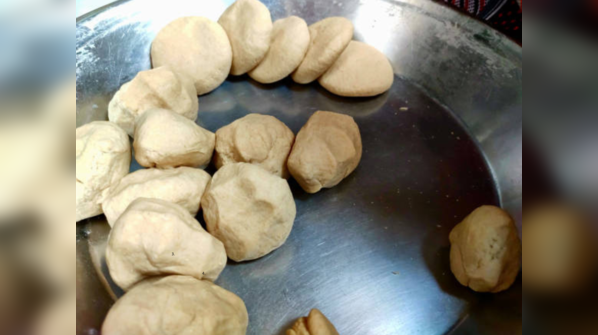 Mix into paratha dough