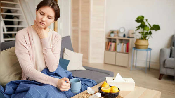 5 homemade teas that help heal a sore throat