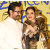 Sitaare Zameen Par screening: Aamir Khan and Rekha pose for a perfect picture