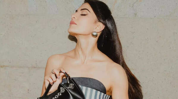 Hair and Makeup: Effortlessly Clean and Natural