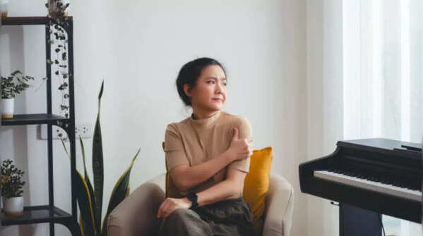 What are the symptoms of cervical arthritis?