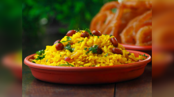 Poha with peas and veggies