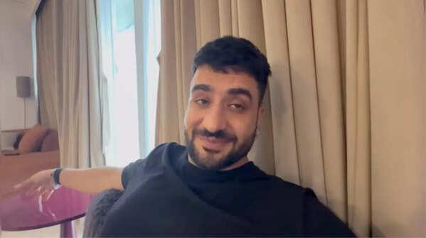 Aly wishes to visit Jaipur to see where Jasmin grew up