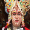 Devotees express love