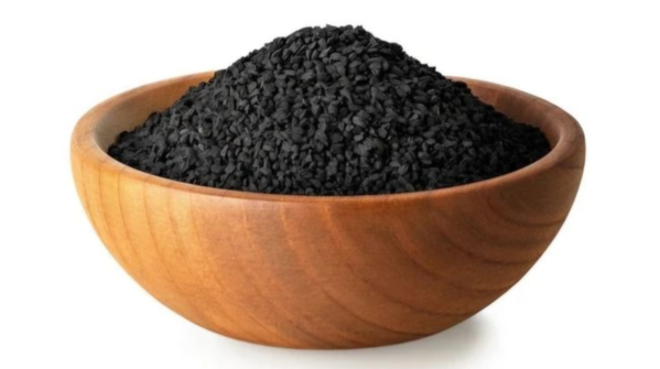 Kalonji seeds and water