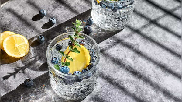 Mint lemon detox cooler