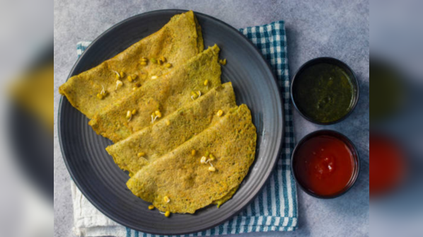 Steamed moong dal chilla