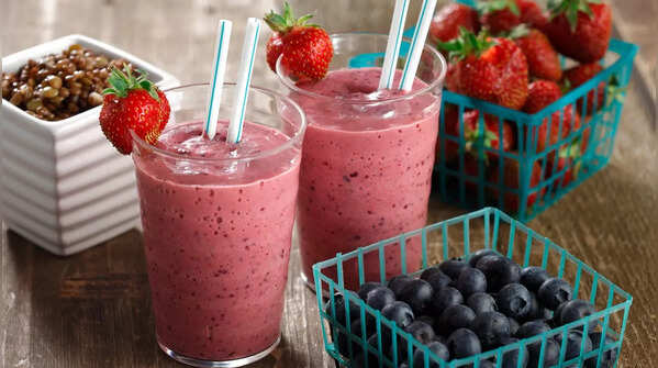 Berry–citrus smoothie