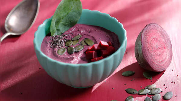 Chia Beet Smoothie Bowl