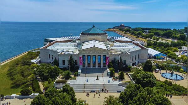 Shedd Aquarium, USA (18.9 million liters)