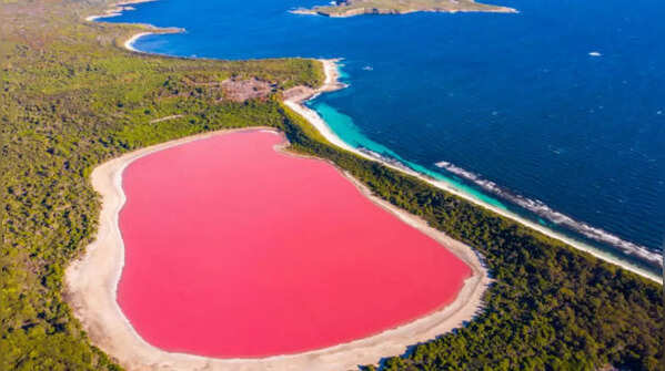 Lake Hillier, Australia