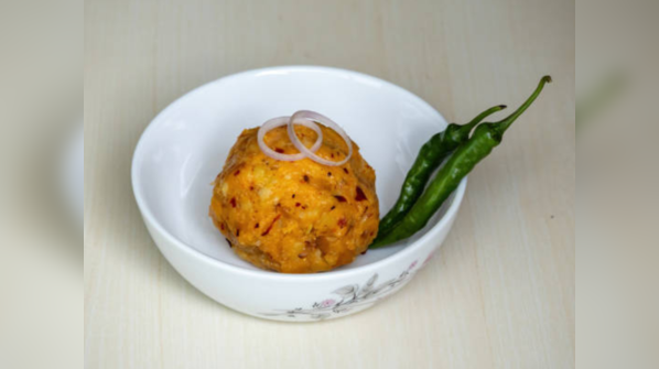 Thecha-style aloo chokha with parboiled rice