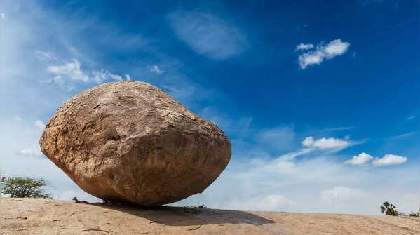 Krishna’s Butterball – Gravity-defying Rock, Tamil Nadu