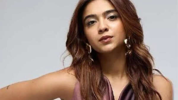 Apoorva Pictures