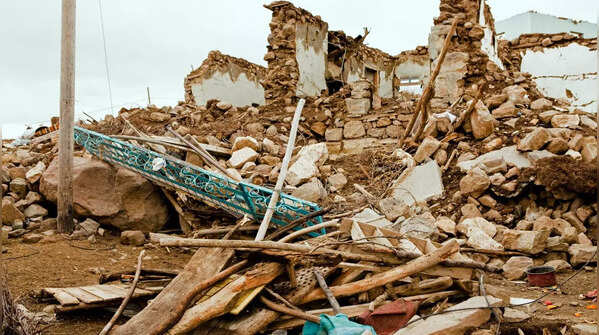 The Kobe earthquake (1995)