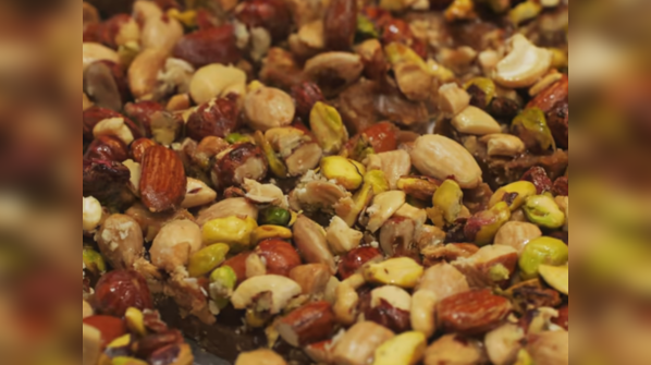 Gond and dry fruit bar