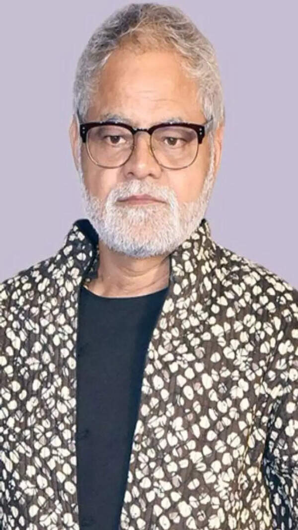 Sanjay Mishra Stills