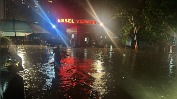 A city submerged by misgovernance
