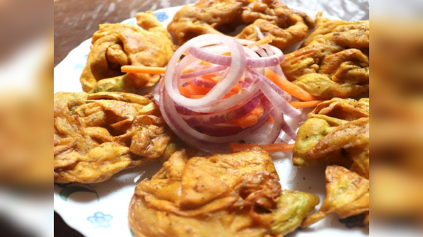Palash ke phool ke pakode – Jharkhand